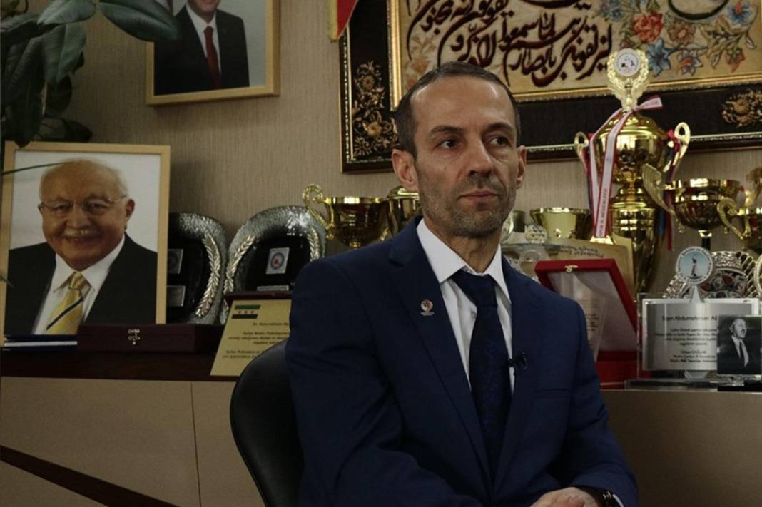 Bu kamyonetin kasasındakiler ülkeyi yönetiyor! 9